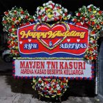 Florist spesialis pesanan buket bunga ini juga menyediakan berbagai keperluan hadiah unik seperti buket boneka, buket snack, dan buket balon. Hasil rangkaian bunganya dijamin bagus dengan harga terjangkau baik untuk buket pengantin, lamaran, wisuda, ulang tahun dll.